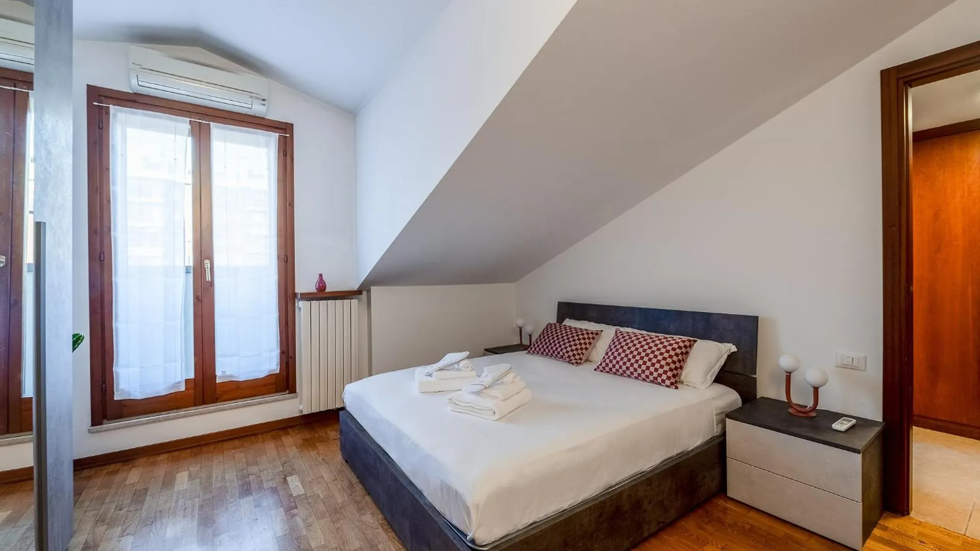 Game On Apt - Corso Vercelli By Innstay Milano 0*,  Italia